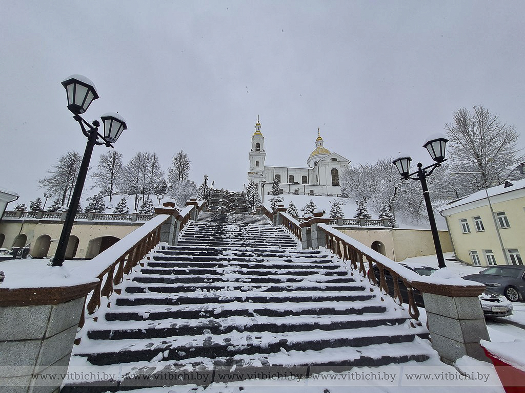 Снег. Со вторым снегом.