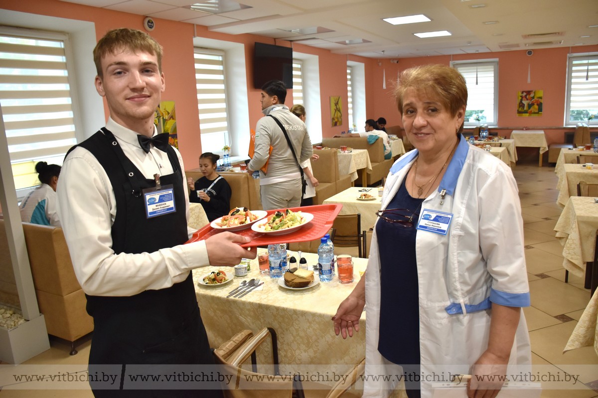 Участников и гостей Игр с разными вкусовыми пристрастиями в Витебске  обслуживают в кафе ВГМУ LokusBonus | Новости | Витебск| Новости Витебска  |Витебский горисполком