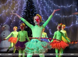  Новогодние представления для детей начались в Витебске 