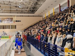 
  «Верь в победу — играй с добром!»: в Витебске проходит благотворительный хоккейный матч «Добрый лед»  