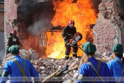 
  Дроны в небе, пламя, люди под завалами и воздушная тревога – так прошли учения МЧС в Витебске  