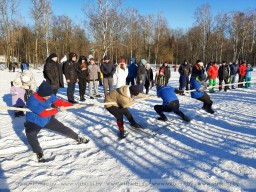 
  Витебчане с размахом отпраздновали День снега в парке имени Советской армии  