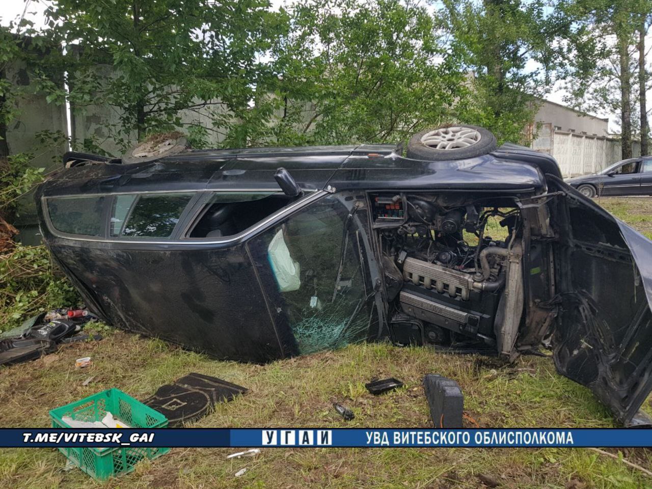В Витебске иномарка перевернулась на бок в результате ДТП
