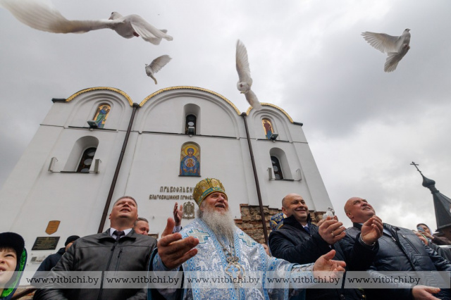 В витебском храме Благовещения Пресвятой Богородицы состоялось праздничное богослужение