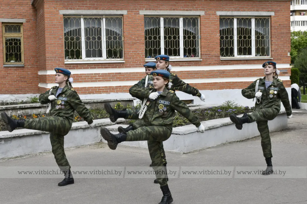 В Витебске восемь юнармейцев вступили в «Гвардию»