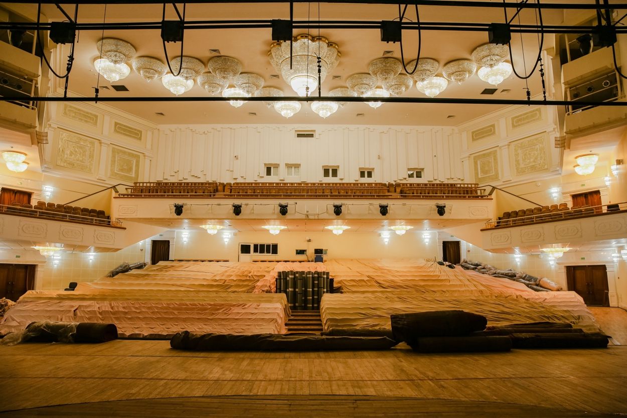 Будет готова к «Славянскому базару»! Главную сцену КЗ «Витебск» ждет масштабное обновление