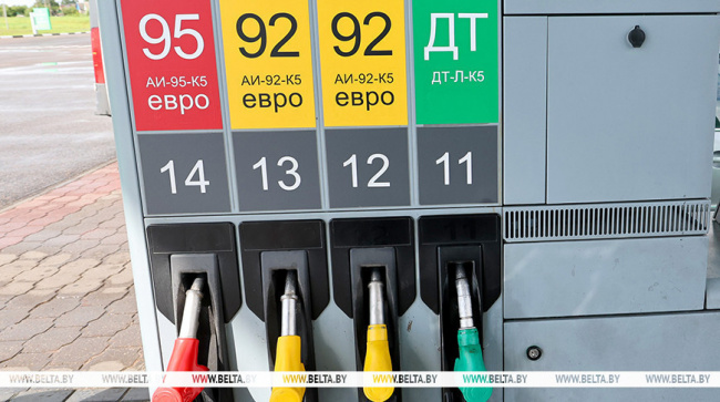 "Дефицита топлива нет". В "Белоруснефти" опровергли фейки о лимитах на бензин