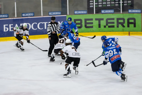 Хоккейный клуб «Витебск» провел поединок против «Шахтера» из Солигорска