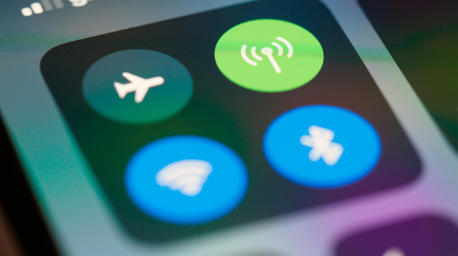 "Безлимиты никуда не исчезают". В Минсвязи развеяли мифы о новом регулировании мобильного интернета