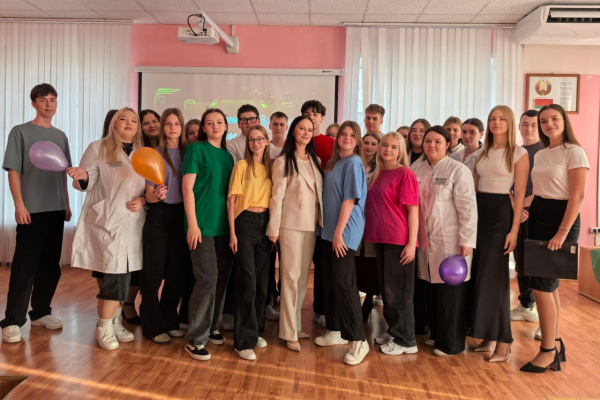 Посвящение в учащиеся: в медколледже Витебска встретили 298 первокурсников