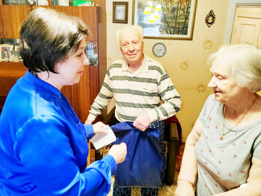 59 лет вместе! Витебчане Вера и Евгений Ковальчинские отметили светлую свадьбу