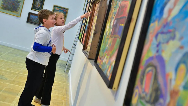 «Добрые товары», или как помочь детям, не отходя от кассы?