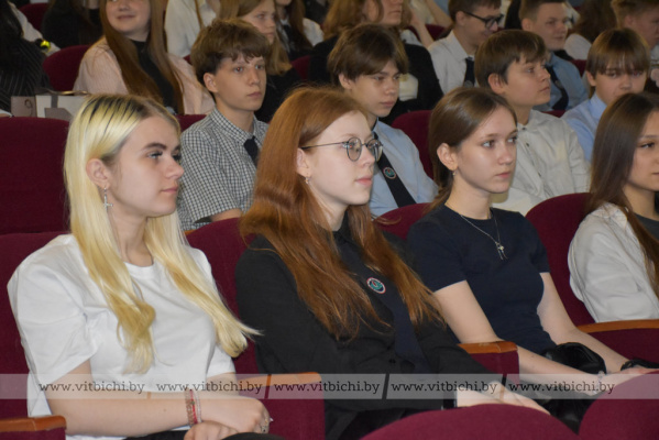В кинотеатре «Мир» состоялся премьерный показ молодежной ленты «Государственный гимн Республики Беларусь» Национальной киностудии «Беларусьфильм»
