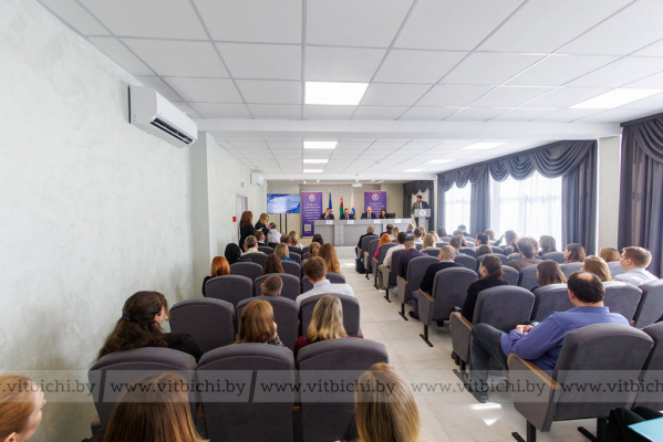 В Витебске прошел Молодежный форум профсоюза строителей: участники обсудили поддержку молодежи и посетили «Доломит»