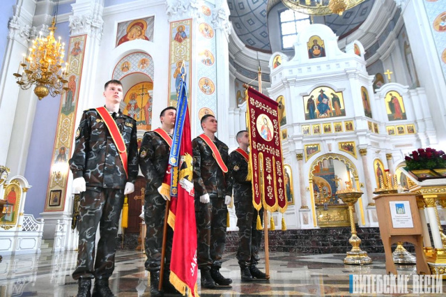 Святыня правопорядка: ОМОНу Витебщины вручена хоругвь с изображением лика Александра Невского