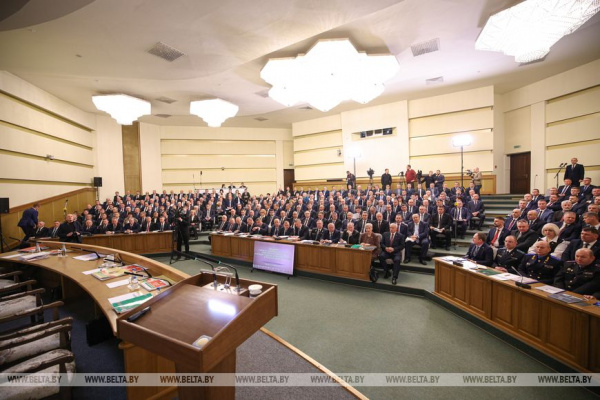 Лукашенко поручил к 1 января навести в АПК Витебской области железный порядок