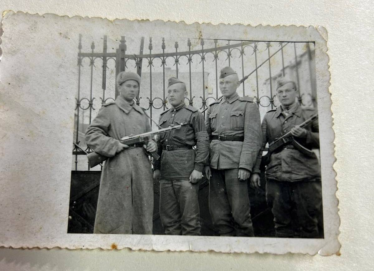 Работники Витебского областного управления МЧС рассказали о героических родственниках и реликвиях, передающихся из поколения в поколение