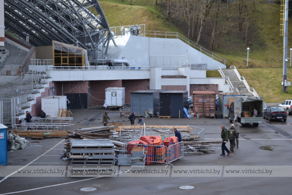 Подготовка к фестивалю – масштабная. Кипит работа на территории Летнего амфитеатра