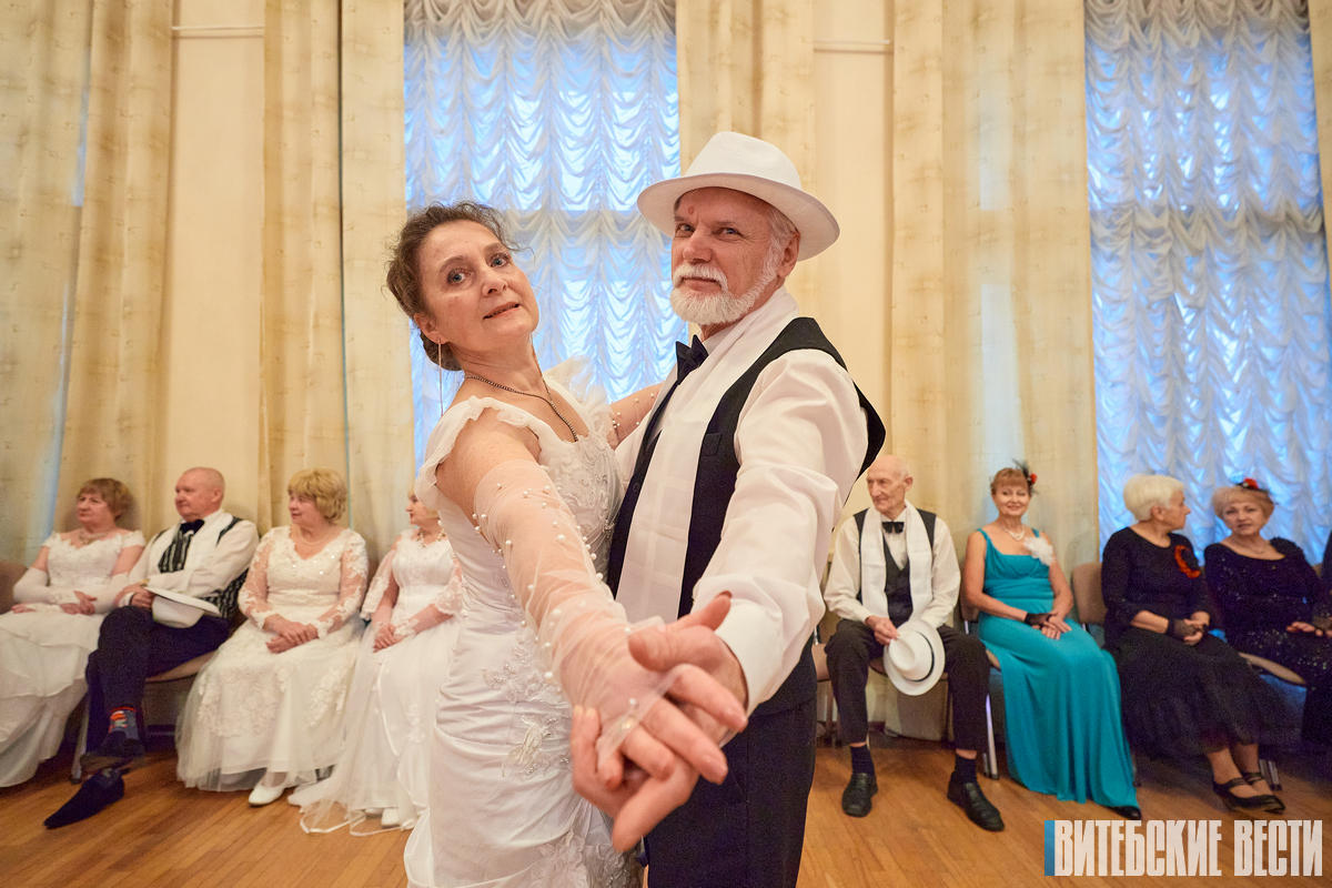 Областной межпоколенческий бал для пожилых граждан "Рождественская симфония" прошел в Витебске