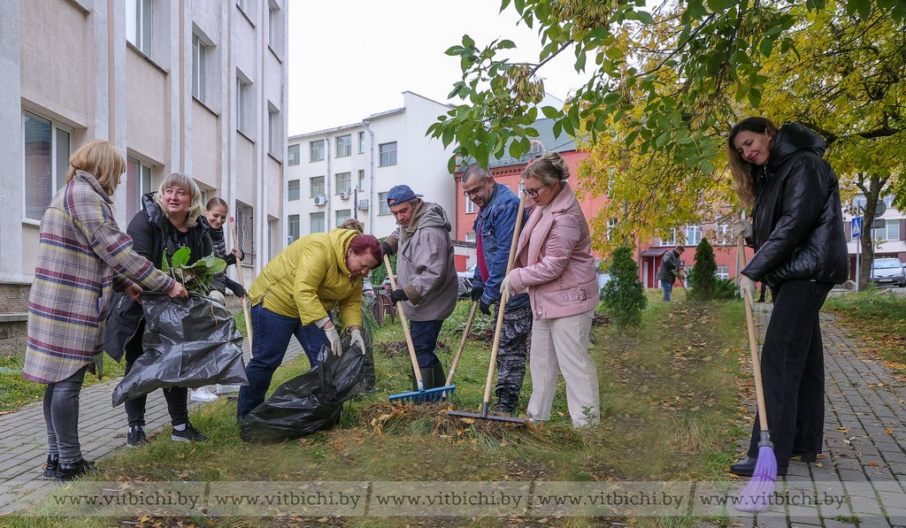 "Витьбичи" навели порядок на закрепленной территории, не дожидаясь субботника