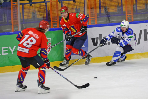 ХК «Витебск» прервал серию неудачных матчей яркой победой над одним из лидеров чемпионата