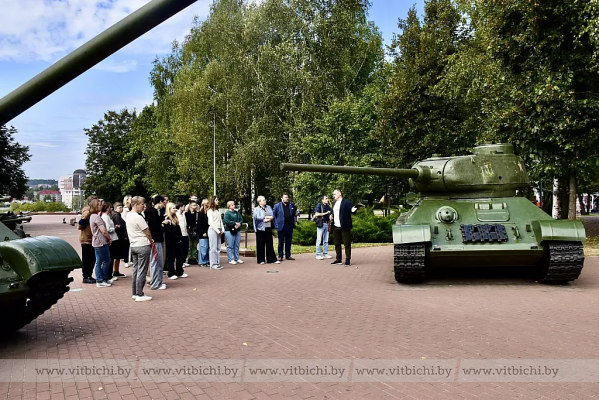 В Витебске прошла первая экскурсия по знаковым местам военной истории Железнодорожного района