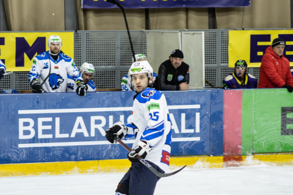 Хоккейный клуб «Витебск» провел матч против «Локомотива» из Орши