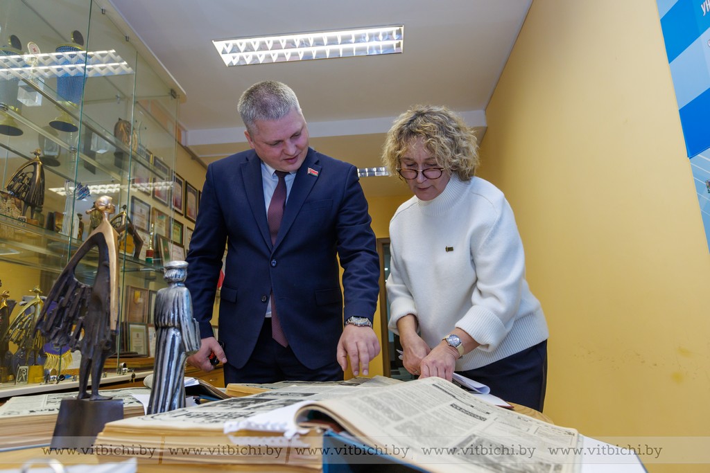 Смело за дело. Такой девиз для совместной работы выбрали председатель горисполкома Алексей Героев и городская газета «Витьбичи» в ходе встречи на ЕДИ