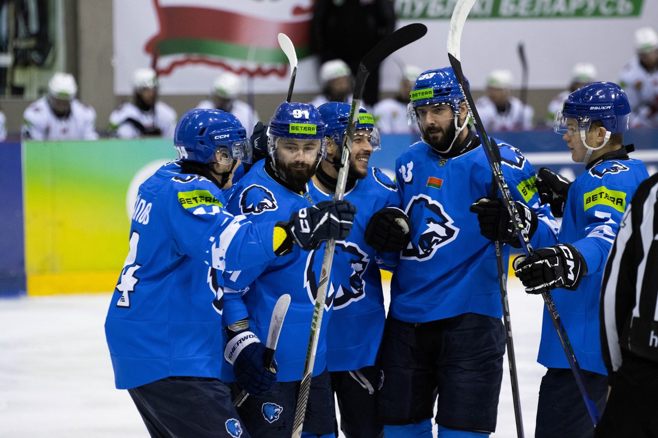 Серебро с золотым отливом: ХК «Витебск» влюбил в себя тысячи поклонников по всей стране