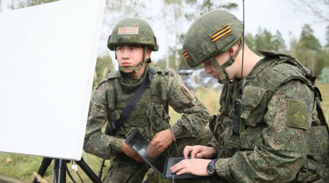 Развертывание систем спутниковой связи нового поколения отрабатывают на учении "Запад-2025"