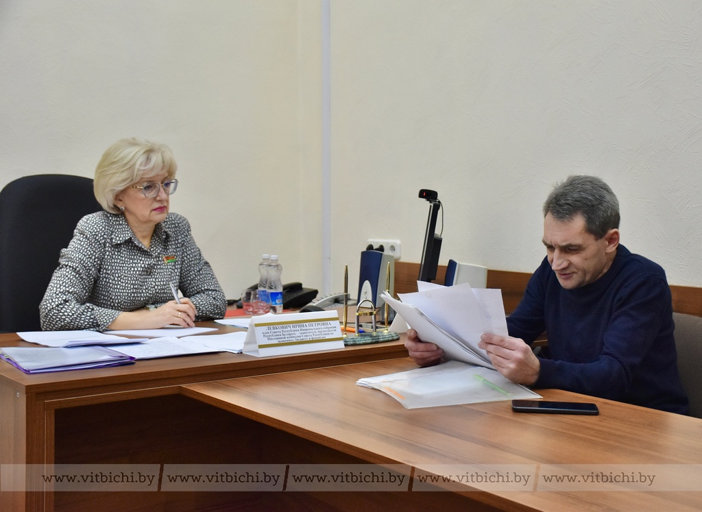 Сенатор Ирина Левкович провела личный прием граждан в Витебске