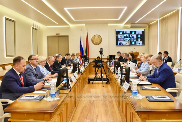 Витебск и Смоленск укрепляют экономические связи: итоги Парламентского Собрания Союза Беларуси и России