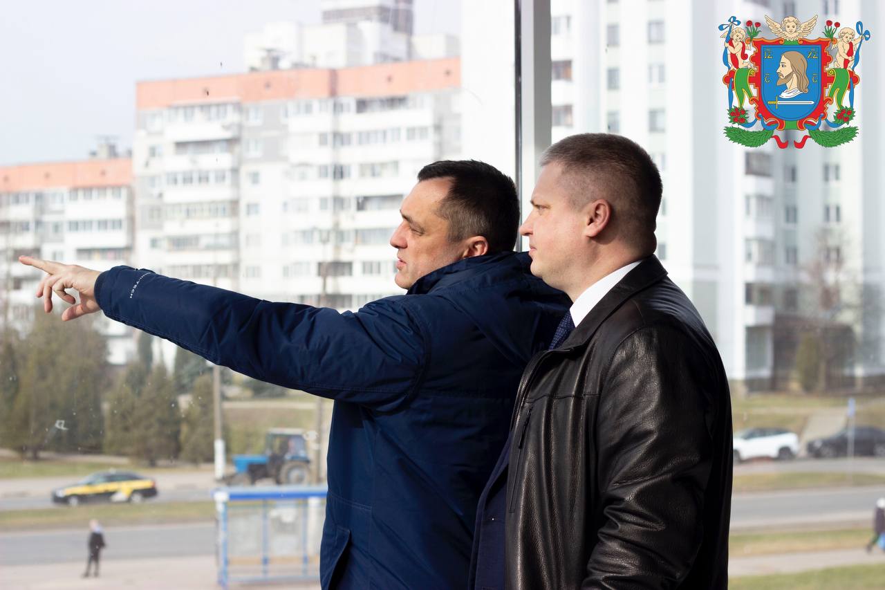 Председатель Витебского облисполкома Александр Субботин и глава города Алексей Героев посетили строящийся банно-оздоровительный комплекс