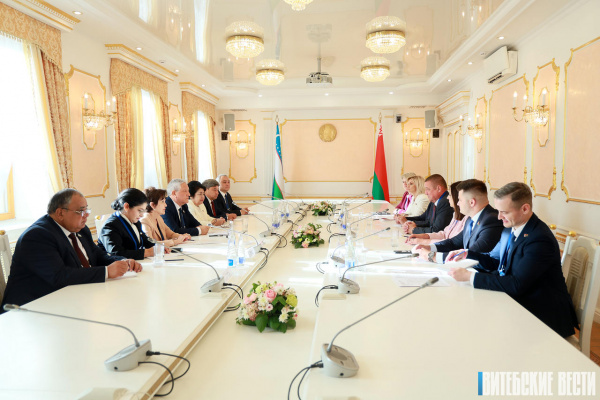 Увеличение товарооборота, выход новых товаров на рынки двух стран, усиление регионального взаимодействия. Первое заседание Межпарламентской комиссии Беларуси и Узбекистана стартовало в Витебске