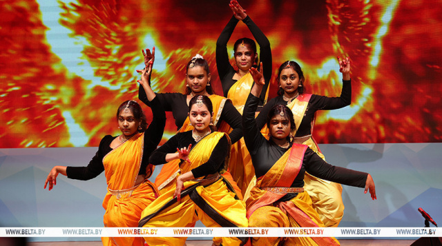 Культурное наследие разных стран продемонстрировали в Витебске на празднике национального творчества "Э.Т.Н.О."