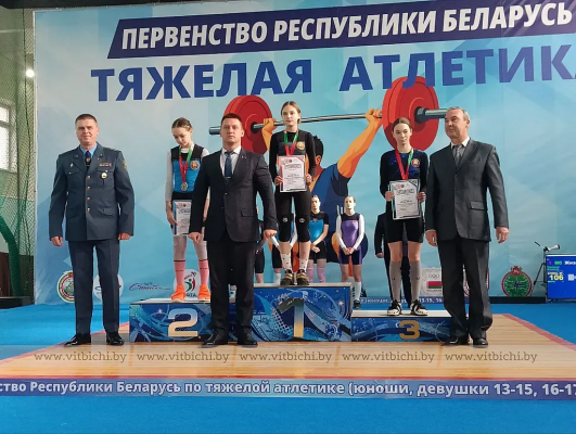 Более 250 атлетов собрались в Витебске на первенство страны по тяжёлой атлетике