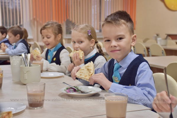 Эксперимент по школьному питанию стартовал в витебских школах