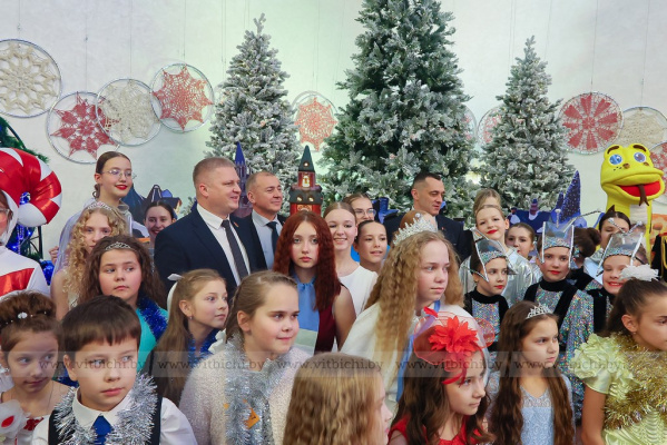 Новогодние чудеса для 950 ребят Витебщины: как прошел праздник «Калейдоскоп воображения» в рамках акции «Наши дети»