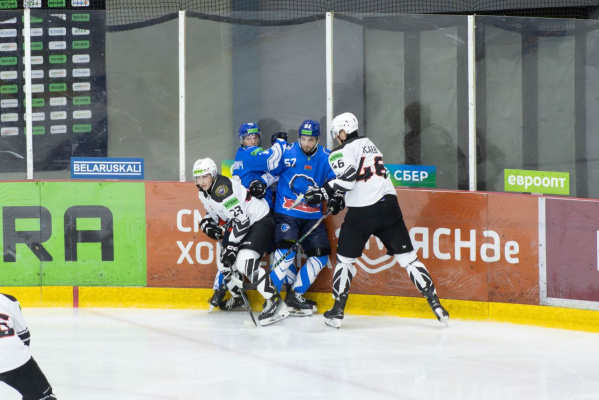 Витебские хоккеисты выиграли оба матча у «Авиатора»