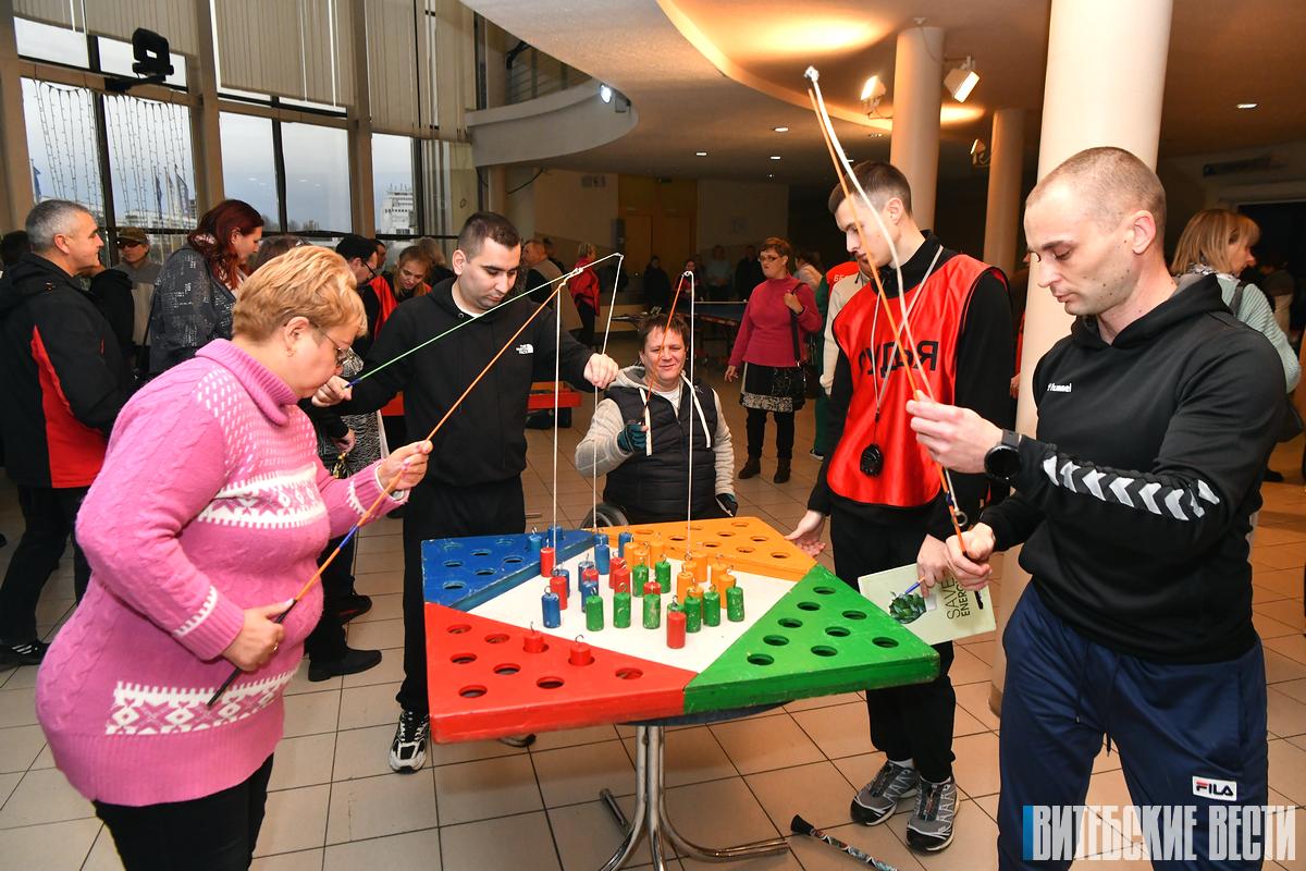 В Ледовом дворце проходит спортивный праздник «Витебск встречает друзей»