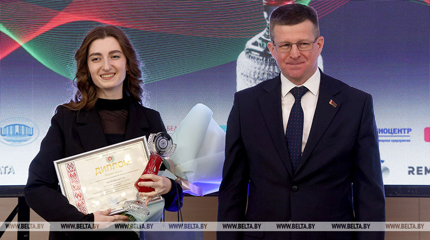 Витебская студентка разработала метод лечения острой надпочечниковой недостаточности при сепсисе