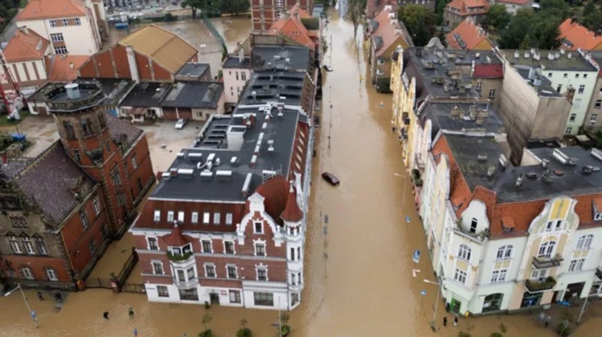 В Польше произошел крупный природный катаклизма, множество пострадавших
