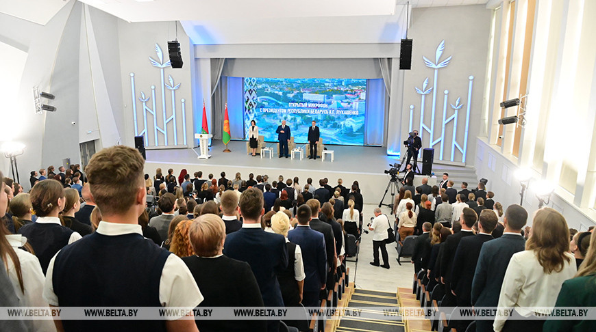 "Таких политиков практически нет". Лукашенко о своей склонности к искренности
