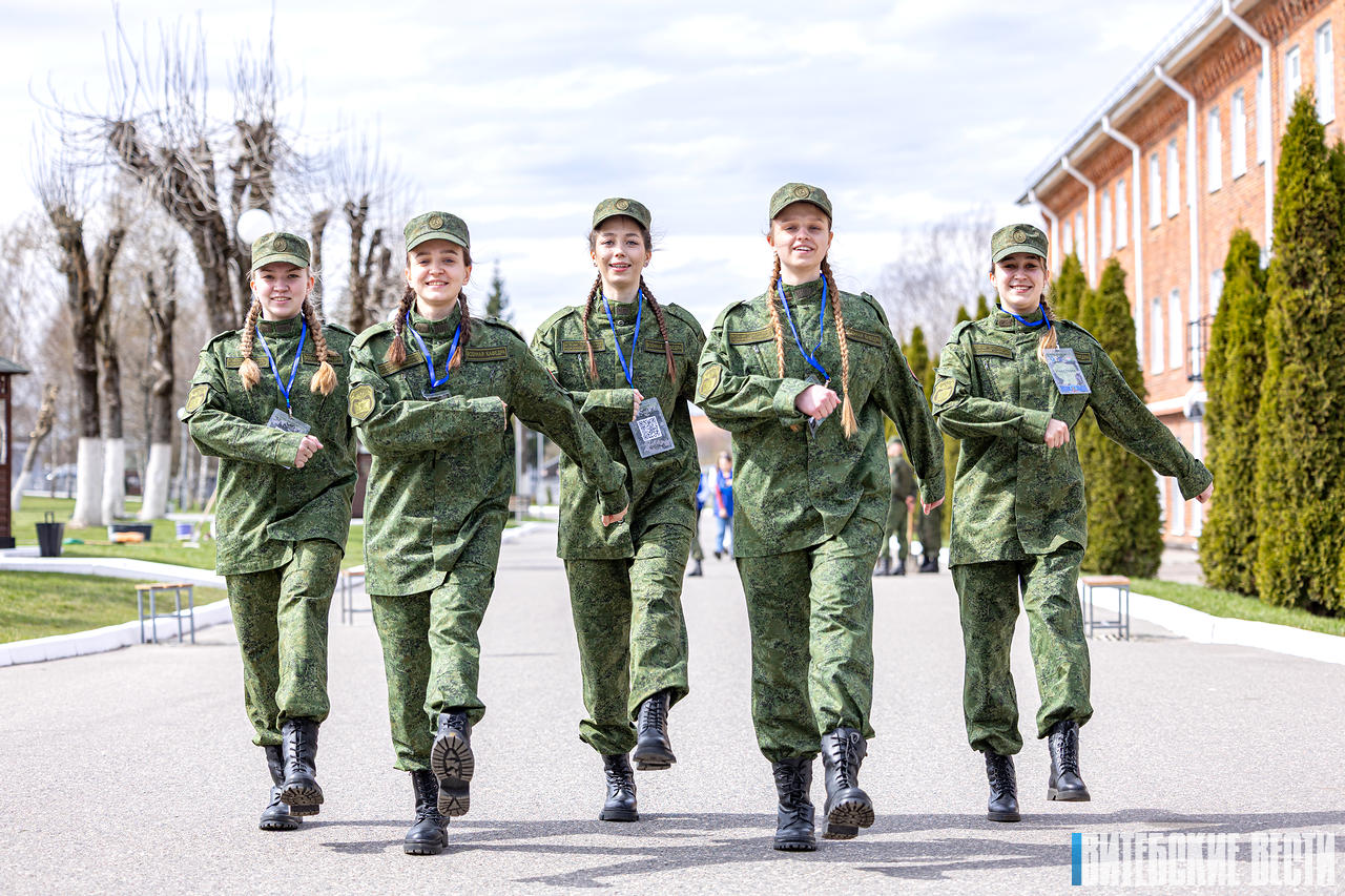 «Я бы в армию пошла». В Витебске стартовал республиканский военно-патриотический конкурс