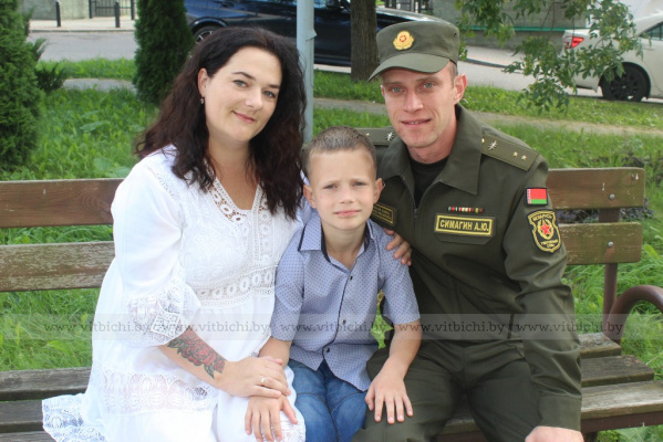 Любить, защищать, воспитывать: история витебской семьи Симагиных