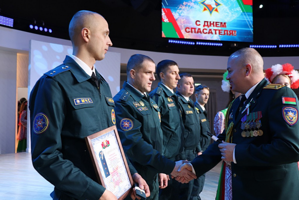 Торжественная церемония награждения прошла в Витебске в честь 27-летия МЧС
