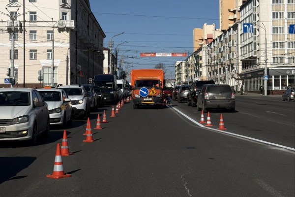 В Витебске начали обновлять дорожную разметку
