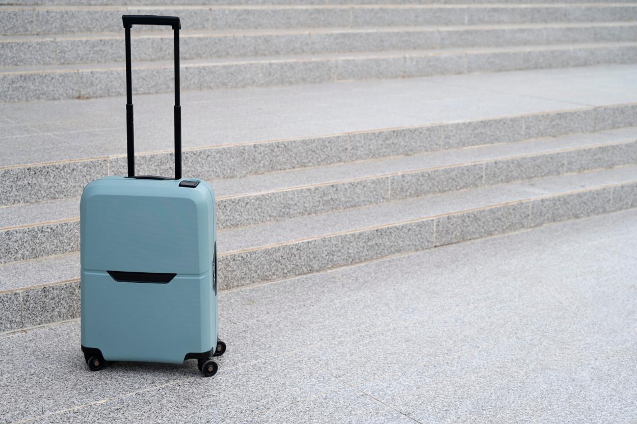 Если служебная командировка выпадает на выходной день (выбытие или прибытие), положена ли компенсация?