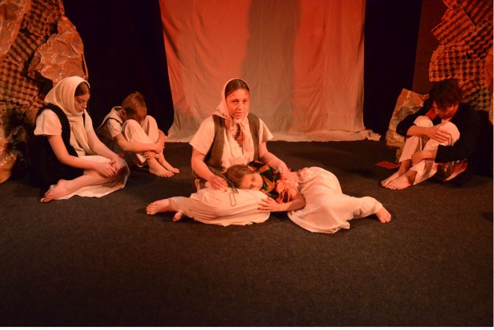 У тэатры імя Якуба Коласа завяршыўся конкурс «Сцэнічныя чытанні “Школьны тэатр”