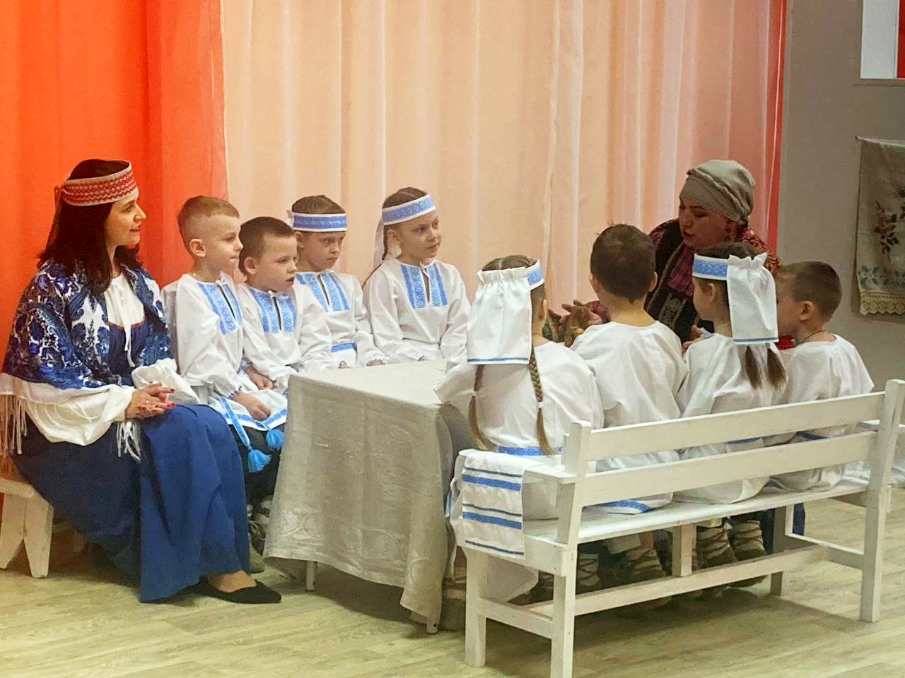 Воспитанники витебского детского сада № 16 приняли участие в игровой реконструкции древнейшего славянского праздника Комоедица